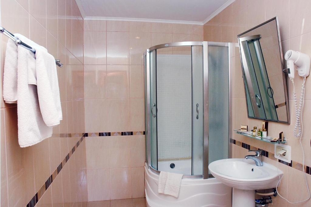 Baden-Baden Hotel Kharkiv Room photo